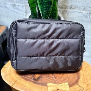 LOLE | Large Quilted Multipocket Handwarming Belt Bag - Black, Unisex